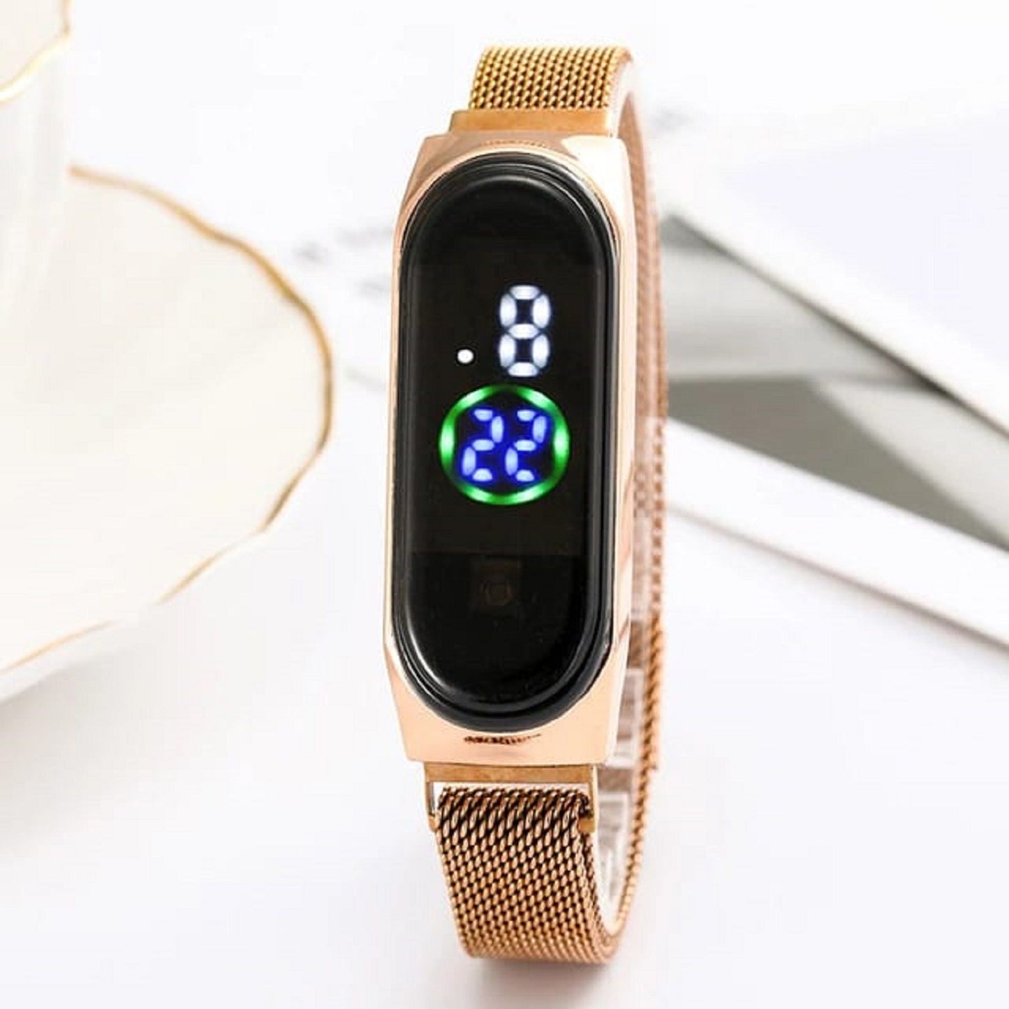 Women's Oval Magnetic Golden Watch – A Touch of Elegance and Style